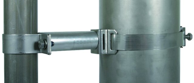 Крепежный хомут с натяжной лентой для трубостоек D=50 мм c дополнительным удлиненным разделительным элементом - фото