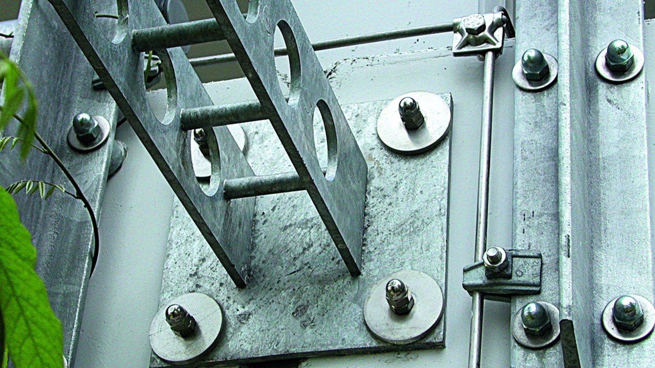 MV-клемма с 6-гранным винтом и пружинной шайбой, Rd=8-10 мм, вариант B DEHN 390559, нержавеющая сталь - фото