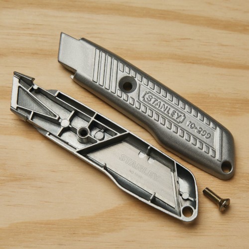 Нож с фиксированным лезвием 136 мм STANLEY UTILITY 0-10-299-конструкция