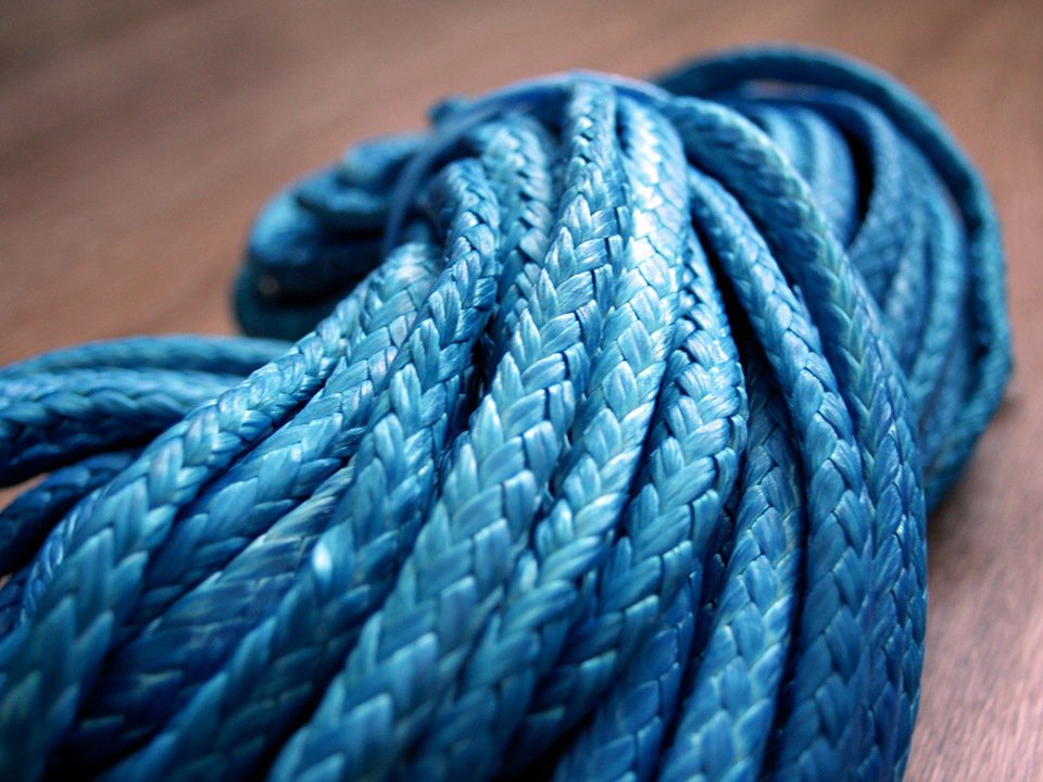 Веревка плетеная полиэтиленовая 12-прядная (пропитанная) - фото