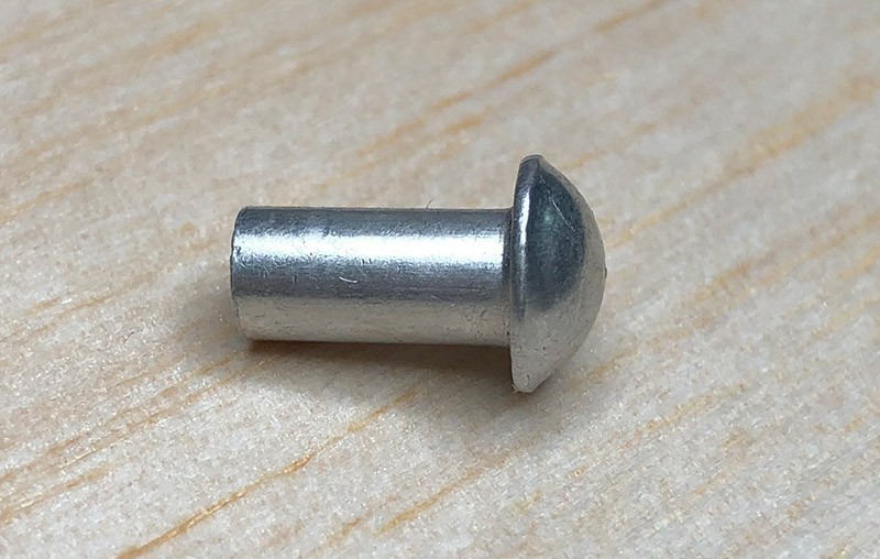 Заклепка под молоток с полукруглой головкой DIN 660, оцинкованная сталь - фото