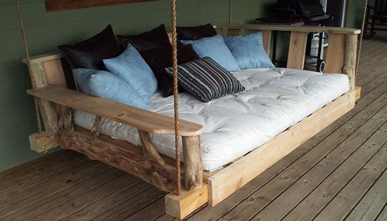 Подвесная кровать из канатов
